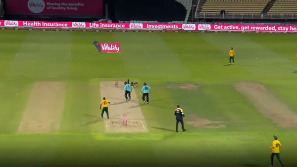 watch-jason-roy-and-hashim-amla-involved-in-spectacular-mix-up.Click to read full article.