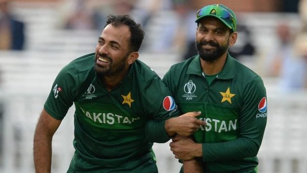 hafeez-wahab-among-six-pakistan-players-cleared-to-make-england-trip.Click to read full article.