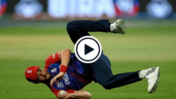 watch-chris-woakes-takes-one-handed-stunner-to-dismiss-steve-smith-in-dream-start-for-england.Click to read full article.