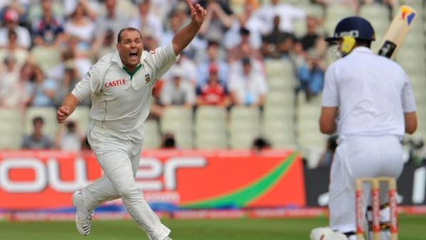 quiz-test-bowlers-who-bowled-first-change-the-most-times.Click to read full article.