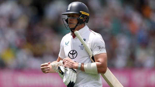 one-of-the-dumbest-shots-youll-ever-see-jamie-smith-extends-ashes-lowlights-reel-with-worst-dismissal.Click to read full article.