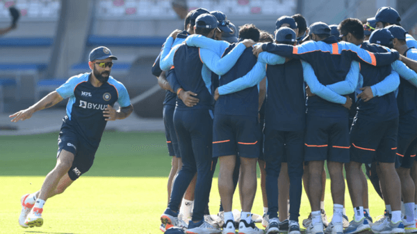 forget-the-white-ball-drama-virat-kohli-has-the-chance-to-cement-himself-as-one-of-the-greatest-test-captains-in-south-africa.Click to read full article.