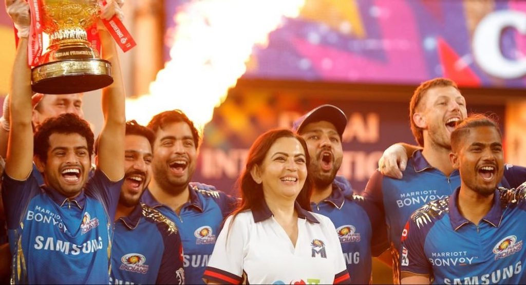 Which team will have the honour of losing to Mumbai Indians in the IPL 2021 final?