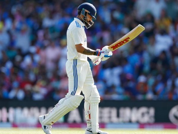 reports-virat-kohli-wants-to-retire-from-tests-bcci-urges-rethink-for-england-tour.Click to read full article.