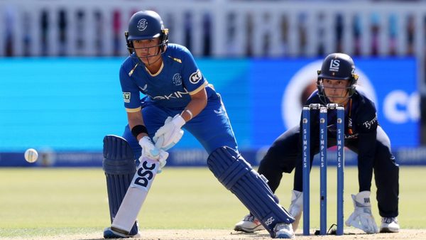 new-zealand-captain-amelia-kerr-leads-incredible-record-recovery-from-64-8-to-register-narrow-win-in-the-hundred.Click to read full article.