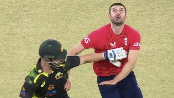 got-to-be-out-matthew-wade-controversially-avoids-dismissal-in-field-obstruction-incident.Click to read full article.