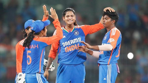 india-complete-record-chase-after-skittling-south-africa-for-84-to-level-series.Click to read full article.