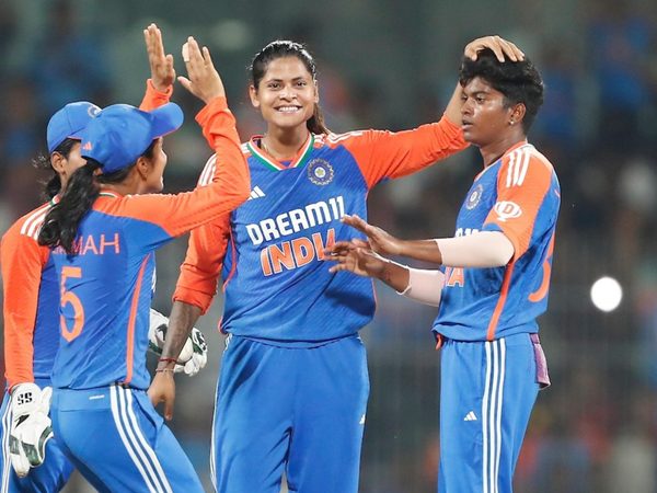 india-complete-record-chase-after-skittling-south-africa-for-84-to-level-series.Click to read full article.