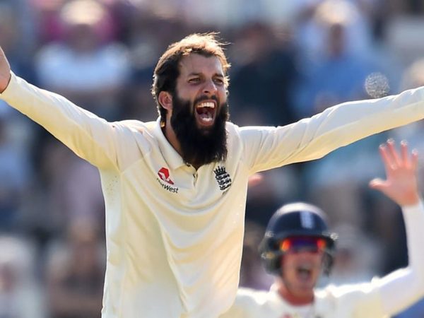 graeme-swann-moeen-ali.Click to read full article.
