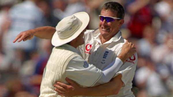 jones-it-winds-me-up-when-people-have-a-go-at-ashley-giles.Click to read full article.