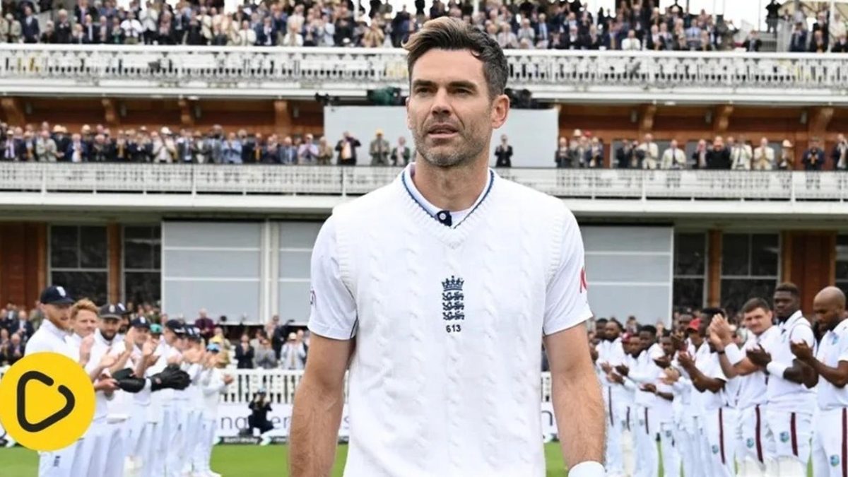 Watch Anderson receive a guard of honour