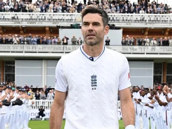 watch-james-anderson-receives-guard-of-honour-on-last-day-as-test-cricketer.Click to read full article.