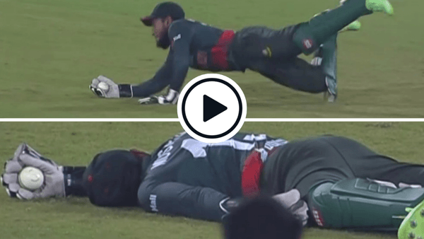 watch-mushfiqur-rahim-one-handed-diving-catch-break-afghanistan-partnership-asia-cup-2023.Click to read full article.