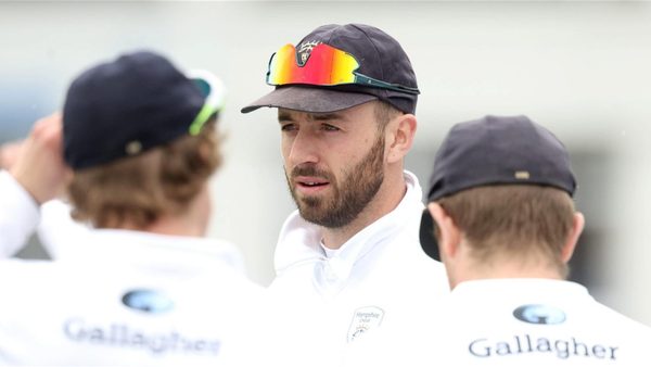 were-talking-split-seconds-james-vince-backs-under-fire-mcmanus-over-stumping-controversy.Click to read full article.
