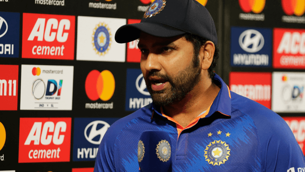 rohit-sharma-recall-dasun-shanaka-mohammed-shami-run-out-india-sri-lanka-1st-odi-2022-23-decision-to-retract-shanaka-appeal-splits-opinion.Click to read full article.