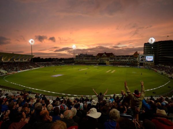 ecb-unveil-hundred-logo-unusual-fashion.Click to read full article.