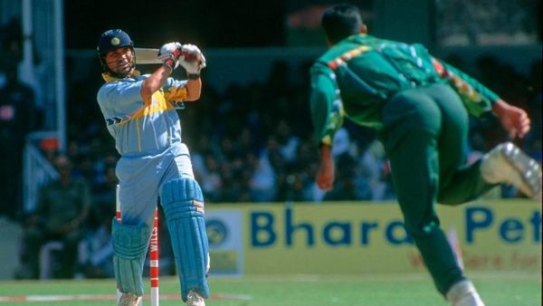 waqar-younis-first-impressions-of-tendulkar.Click to read full article.