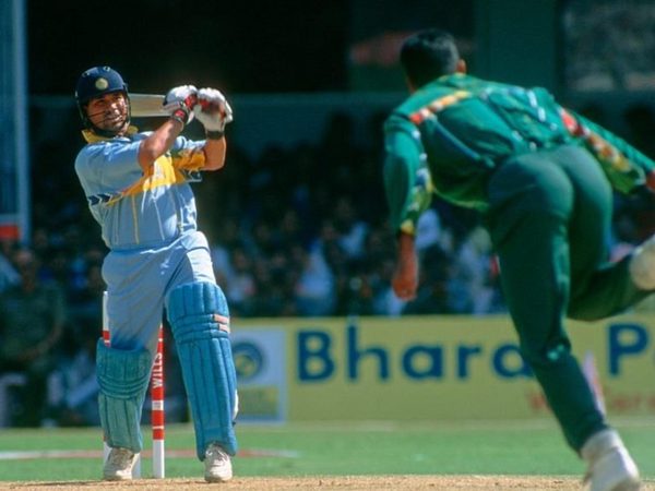 waqar-younis-first-impressions-of-tendulkar.Click to read full article.
