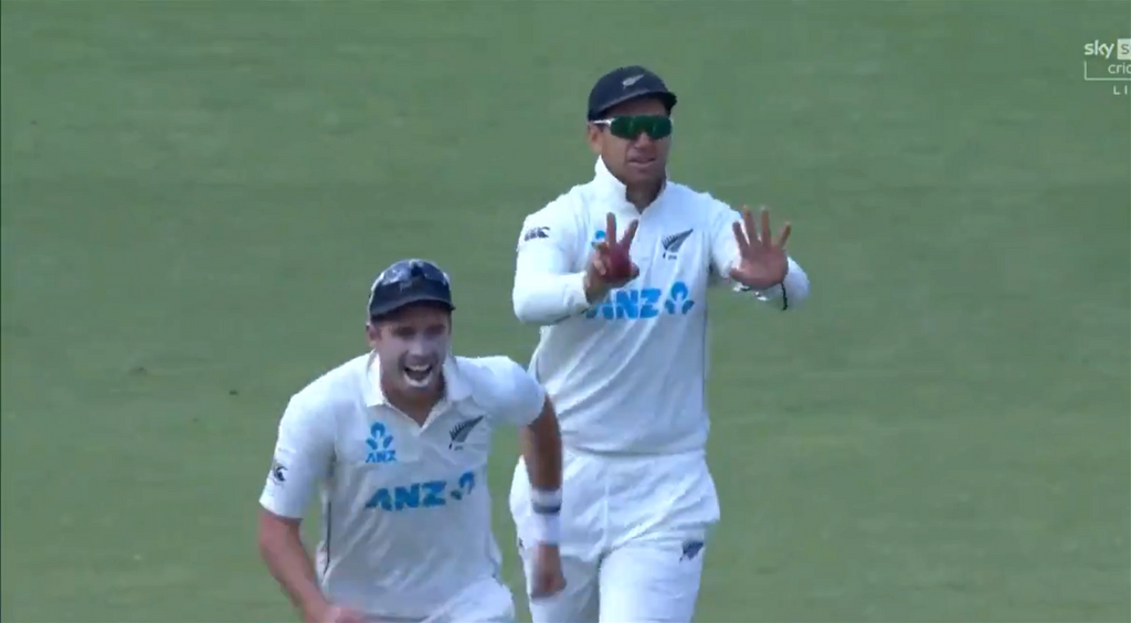 ‘Obsessively sportsmanlike’ – New Zealand ask for umpire review despite being ‘pretty sure’ catch has been taken cleanly