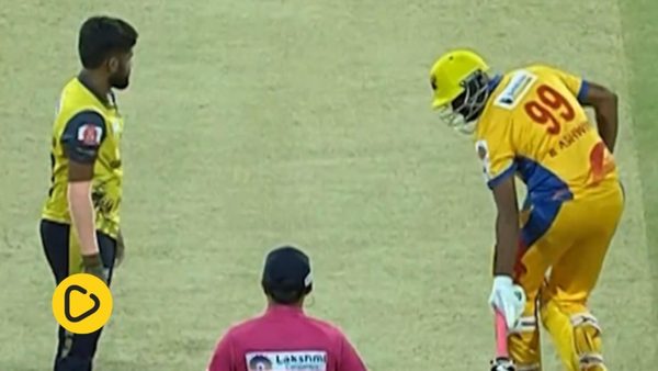 watch-r-ashwin-given-mankad-warning-while-batting-in-tnpl-match.Click to read full article.