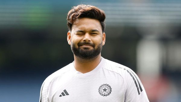 quiz-gilchrist-flower-pant-how-well-do-you-know-the-batting-feats-of-test-wicketkeepers.Click to read full article.