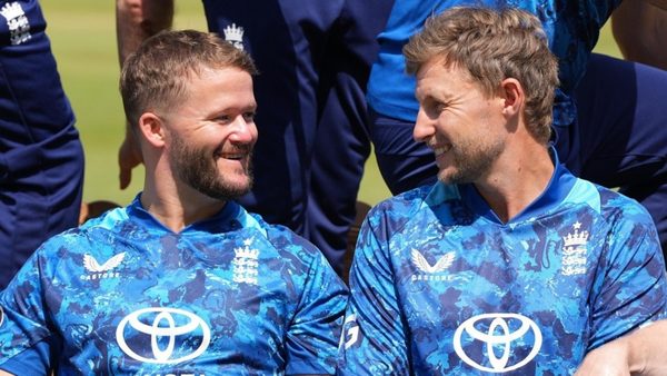 england-opener-ben-duckett-former-captain-joe-root-narrowly-miss-centuries-latest-county-championship-round.Click to read full article.