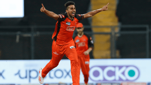 ipl-2022-throw-him-in-at-the-deep-end-kevin-pietersen-calls-for-india-to-pick-umran-malik-for-england-test.Click to read full article.