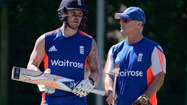 batting-next-level-with-graham-thorpe-cricket-coaching-tips.Click to read full article.