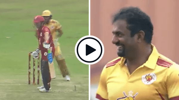 watch-sachin-tendulkar-gets-out-muttiah-muralidaran-charity-game-after-not-being-ready-for-first-ball.Click to read full article.