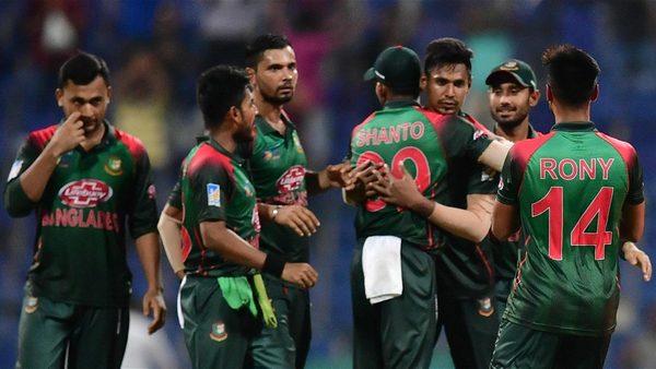 like-magician-mustafizur-rahman-trick-bangladesh.Click to read full article.