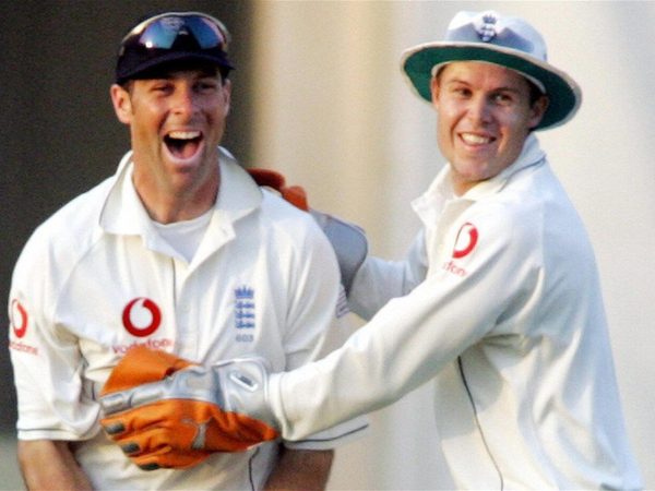 how-marcus-trescothick-cost-geraint-jones-a-world-record-on-test-debut.Click to read full article.