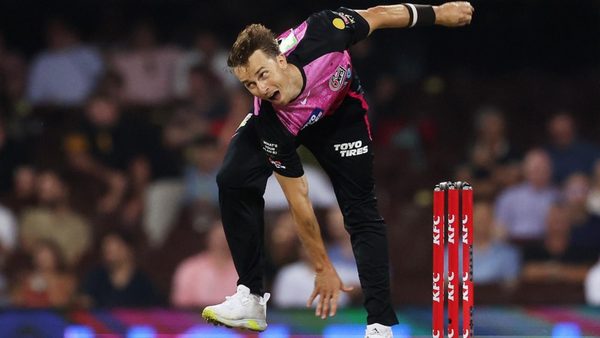 tom-curran-suspended-for-four-bbl-matches-for-intimidation-umpire.Click to read full article.