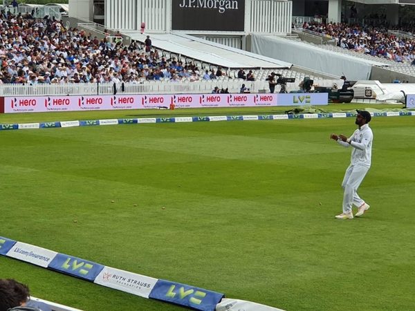 virat-kohli-retorts-after-corks-popped-at-kl-rahul-by-lords-crowd.Click to read full article.