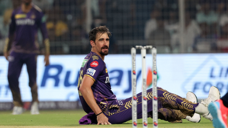 mitchell-starc-concedes-14-an-over-in-low-scorer-as-form-concerns-continue.Click to read full article.