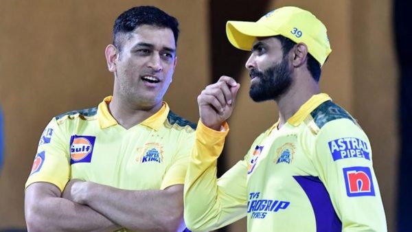 panic-in-csk-bemusement-follows-after-jadeja-suddenly-hands-back-ipl-captaincy-to-dhoni.Click to read full article.