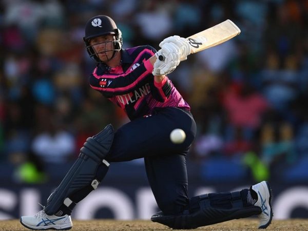 fastest-to-1000-runs-and-50-wickets-in-odis-scotland-star-beats-klusener-kapil-flintoff-to-rank-second.Click to read full article.