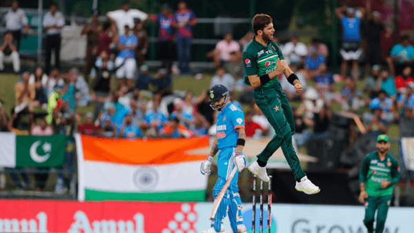 shaheen-shah-afridi-bowls-rohit-sharma-virat-kohli-opening-spell-ind-v-pak.Click to read full article.