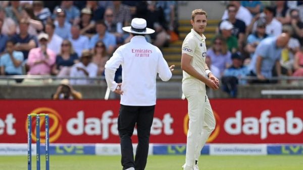 broady-get-on-with-the-batting-and-shut-up-stuart-broad-told-off-by-umpire-kettleborough.Click to read full article.