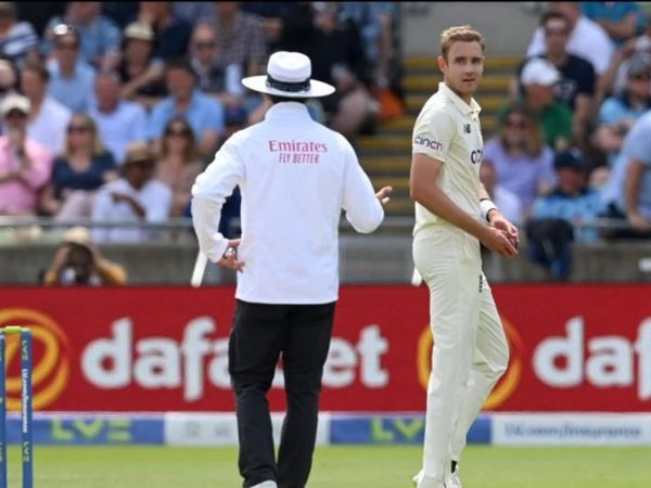 broady-get-on-with-the-batting-and-shut-up-stuart-broad-told-off-by-umpire-kettleborough.Click to read full article.