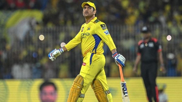 chennai-fans-and-their-dhoni-a-bond-in-need-of-redefinition.Click to read full article.
