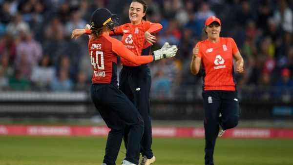 villiers-consolation-ashes.Click to read full article.