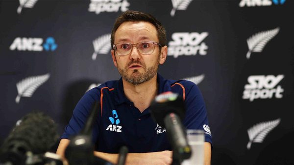 mike-hesson-resigns-new-zealand-head-coach.Click to read full article.