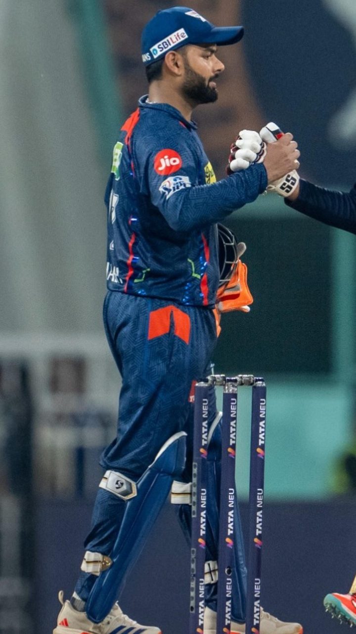 r-ashwin-calls-out-rishabh-pant-for-embarrassing-his-own-bowler.Click to read full article.