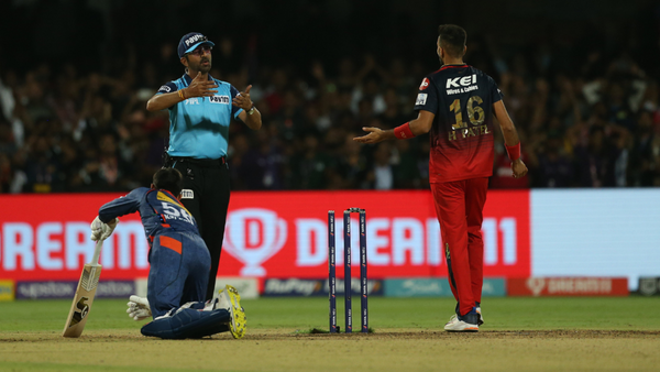 why-did-the-umpires-not-review-harshal-patels-second-pre-delivery-run-out-attempt-it-is-not-clear.Click to read full article.
