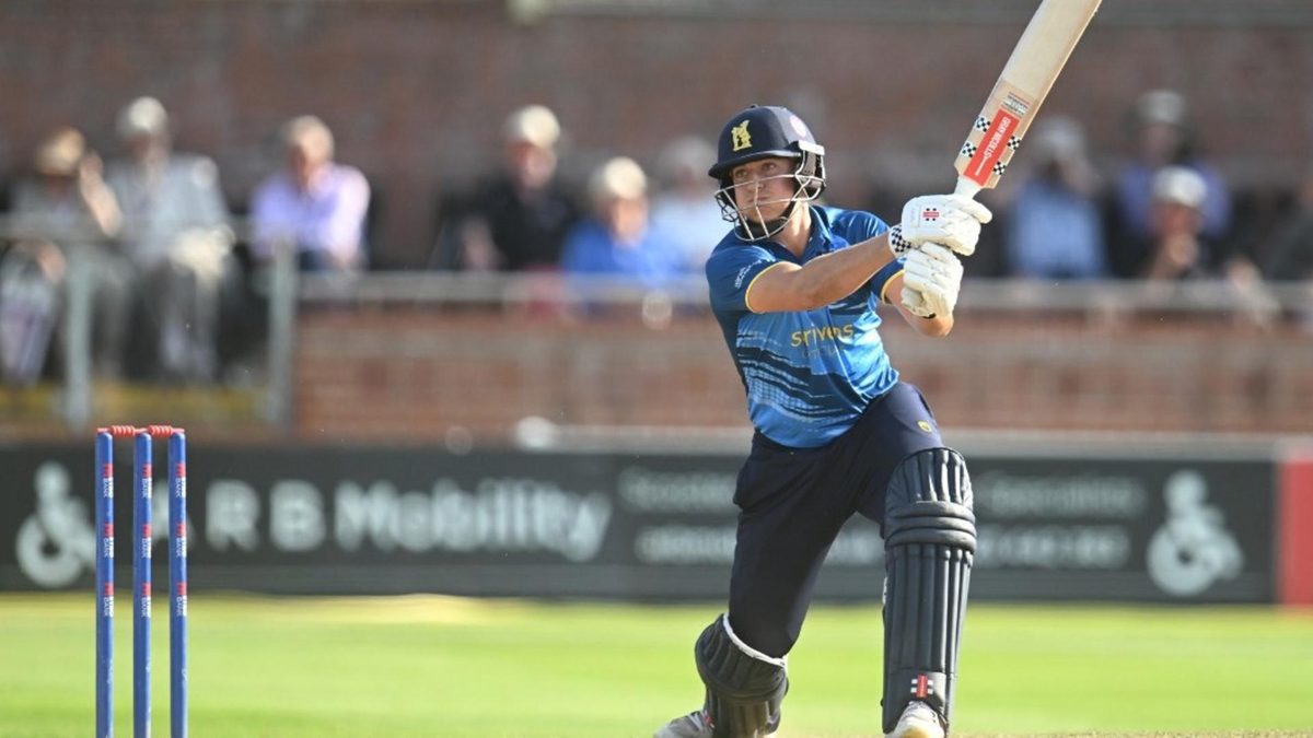 Warwickshire pulled off a remarkable run chase in the One-Day Cup, overhauling Somerset’s 309 without a single batter making more than 50.