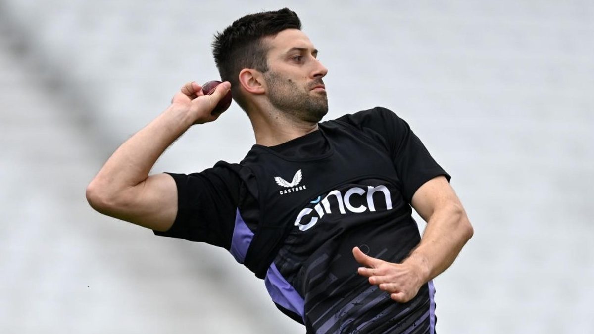 Mark Wood bowling in the nets for England
