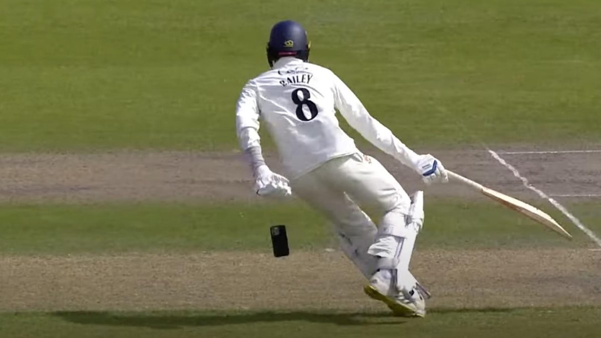 Lancashire batter Tom Bailey caused a stir when his mobile phone fell out of his pocket during a County Championship match on Saturday (May 3).