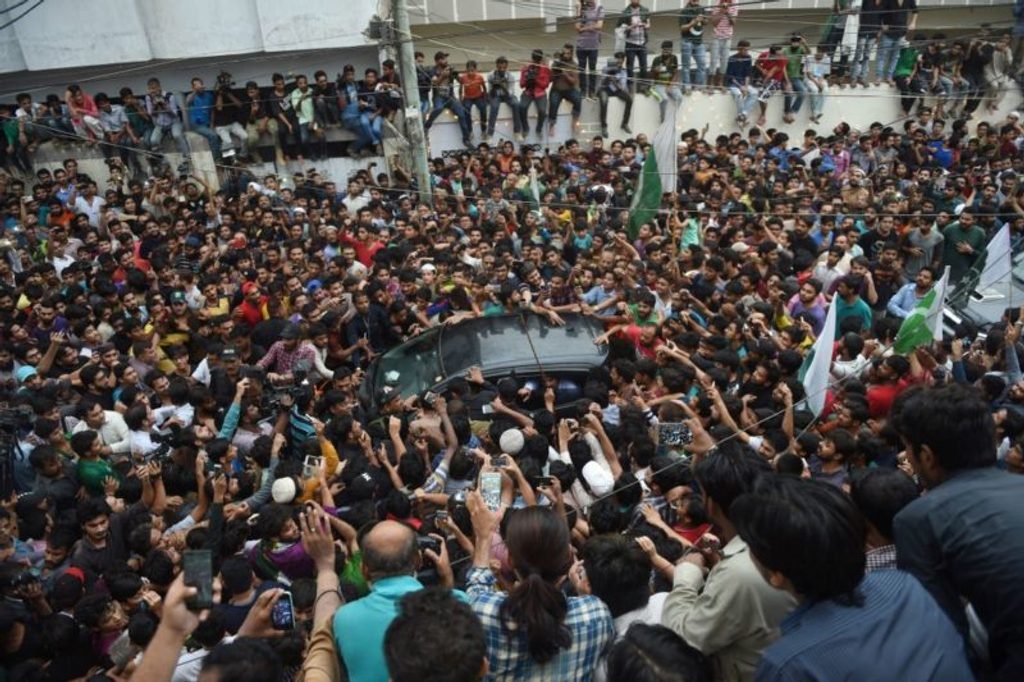 Pakistan return home
