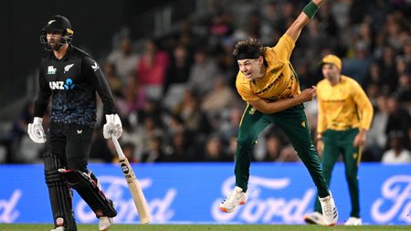 ipl-2026-injury-tracker-live-updates-full-list-of-injured-unavailable-players-replacements.Click to read full article.