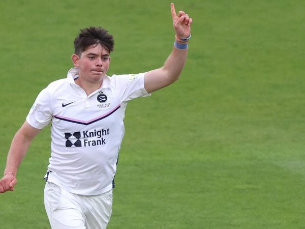 records-tumble-middlesex-roll-over-warwickshire-60-all-out-county-championship-2023.Click to read full article.